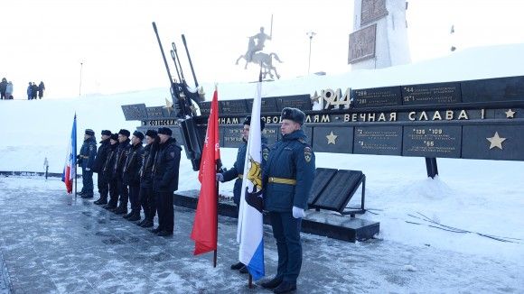 На мемориальном комплексе «Героям-освободителям Новгорода», состоялся торжественный митинг.